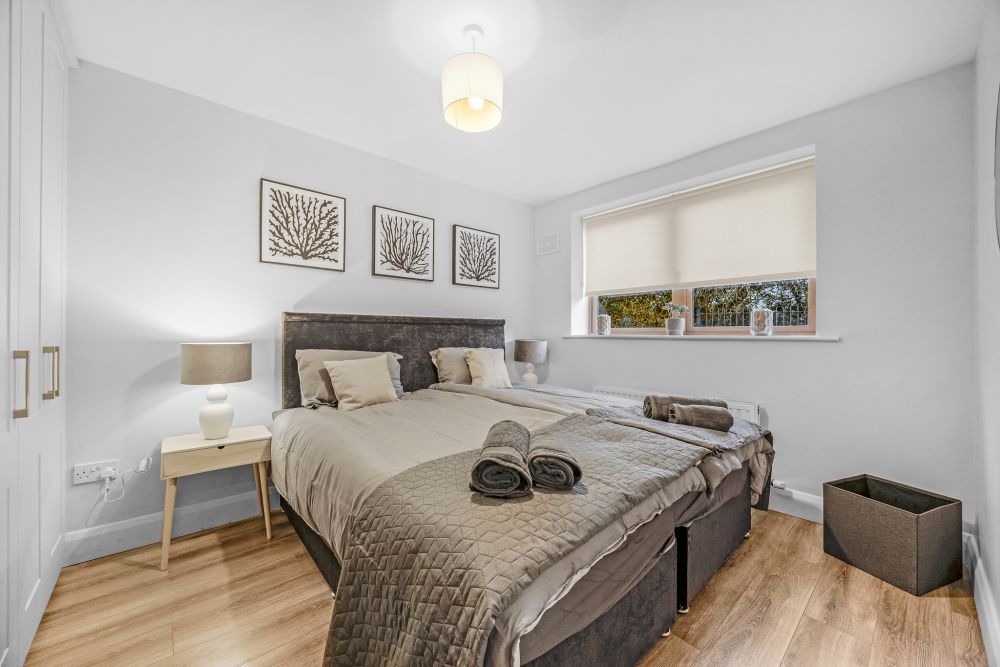 Main bedroom, Cosy 2 Bedroom Apartment On Ground Floor