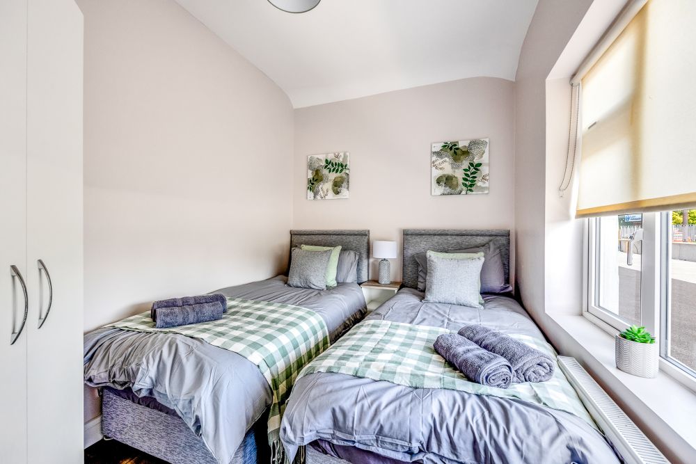 Bedroom 3, Quaint 3 Bedroom Cottage
